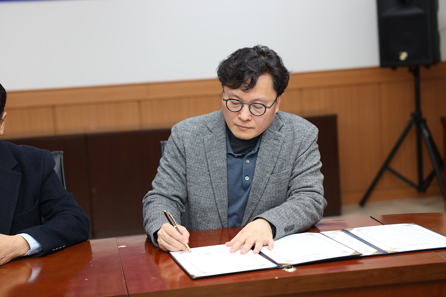 3043Ŭ���Ͻø� ����ũ���� �̹����� �������ϴ�