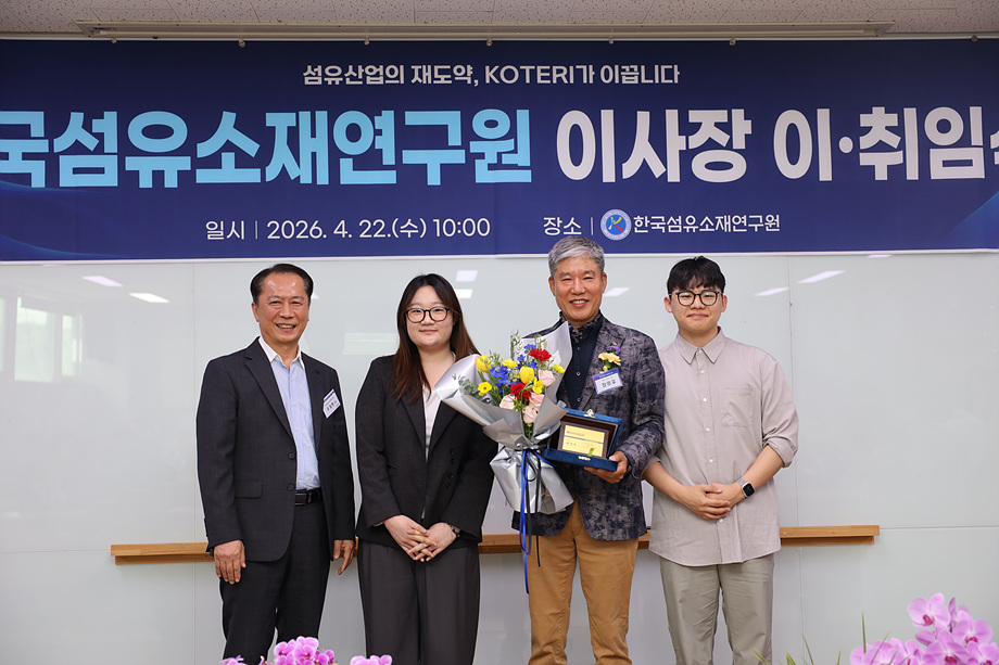 3064Ŭ���Ͻø� ����ũ���� �̹����� �������ϴ�